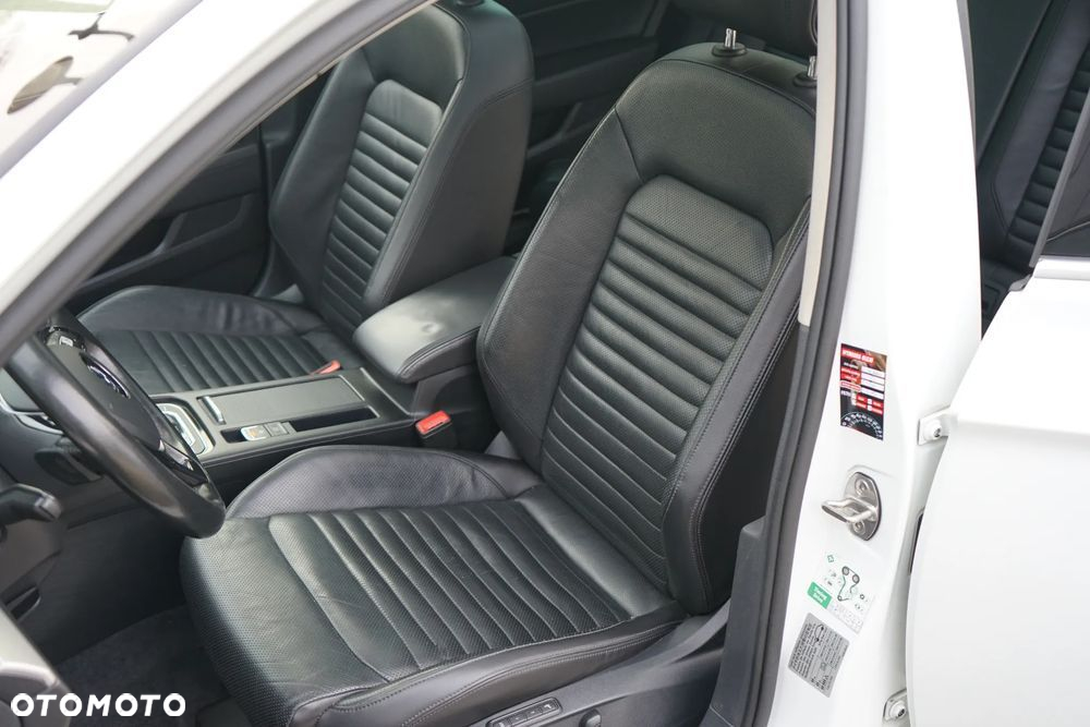 Volkswagen Passat 2.0 TDI Bi-Turbo BMT 4Mot Highline DSG - 18