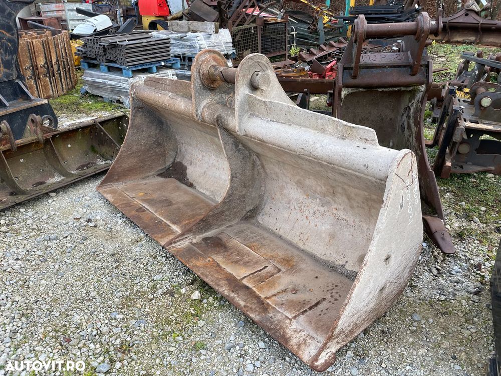 Cupa taluz latime de 2100 mm pentru excavatoare de 15-22 tone - 2