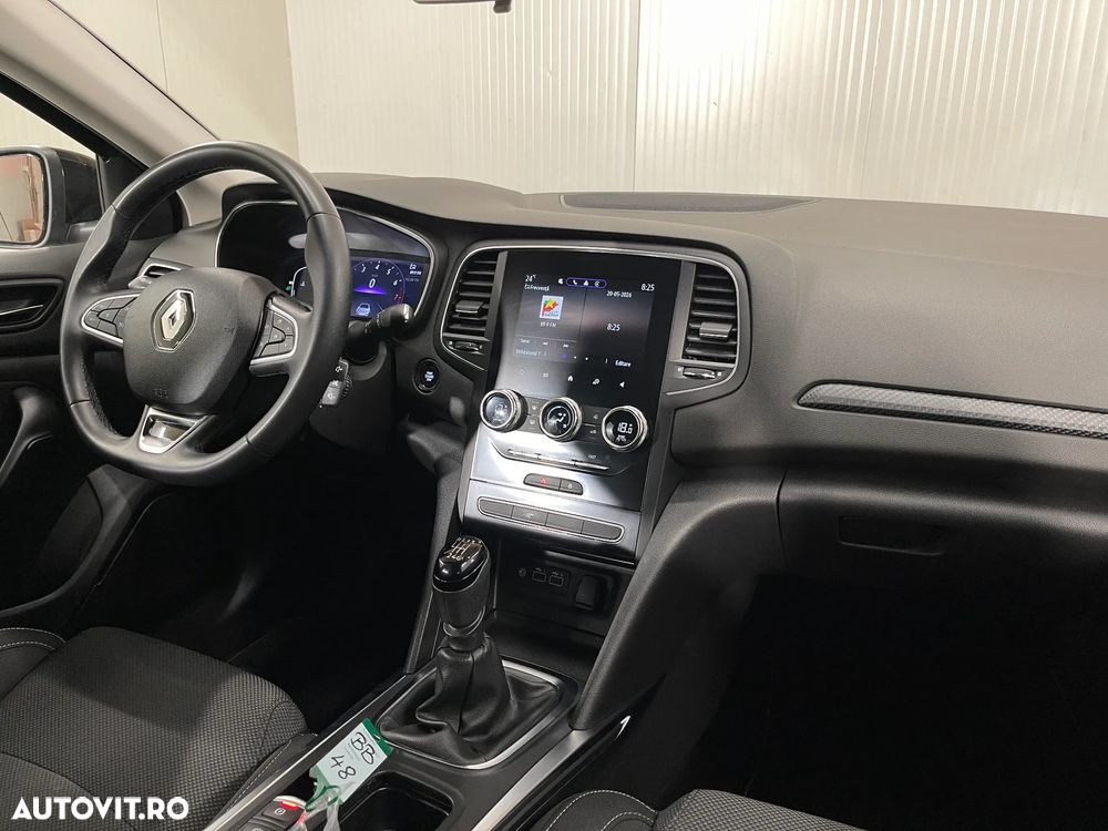 Renault Megane TCe 140 GPF Equilibre - 9