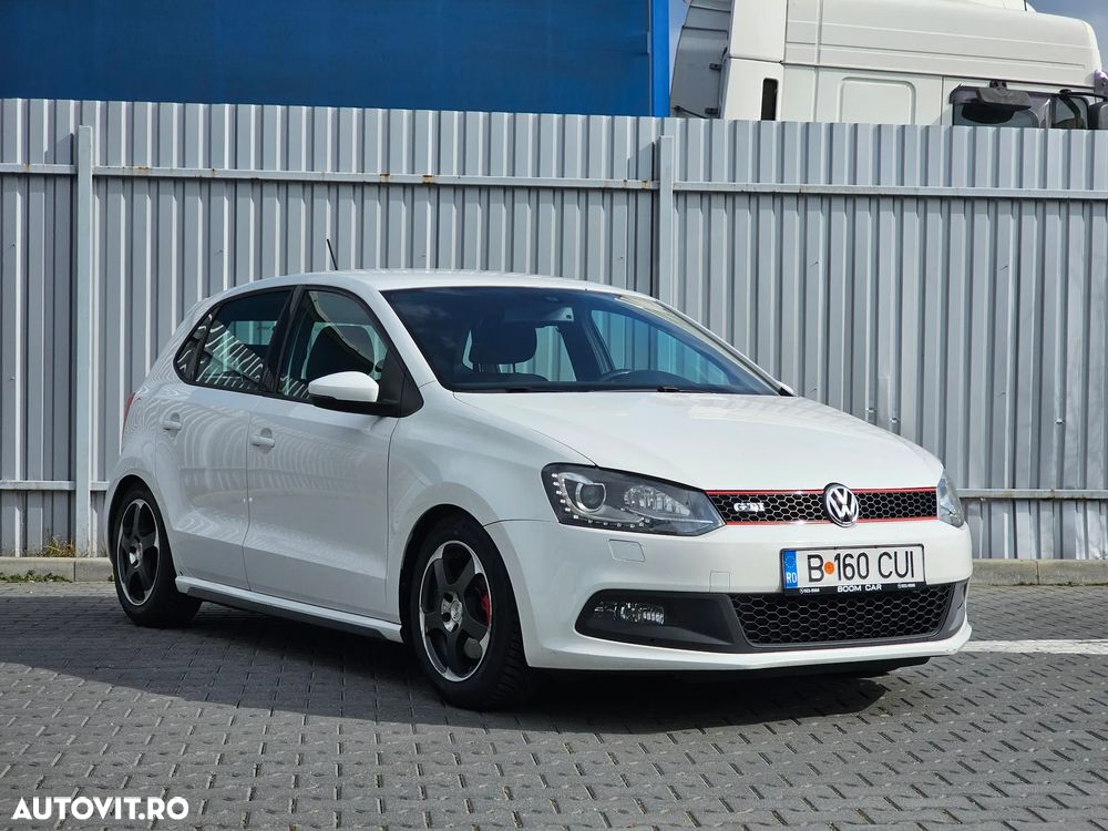 Volkswagen Polo - 1