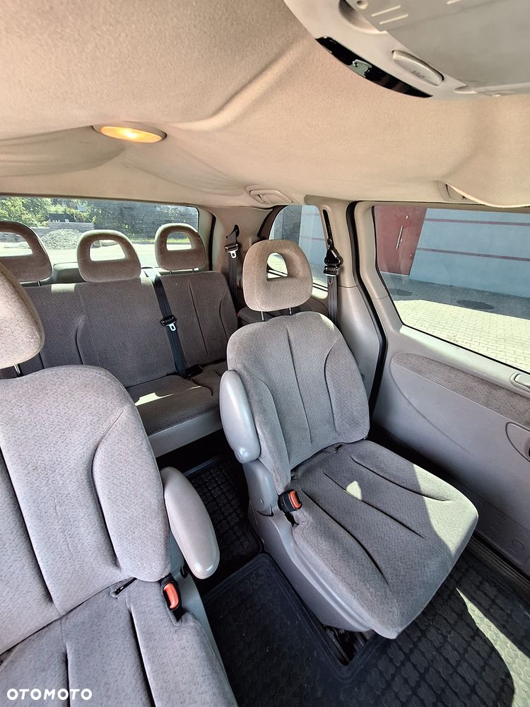 Chrysler Voyager - 8
