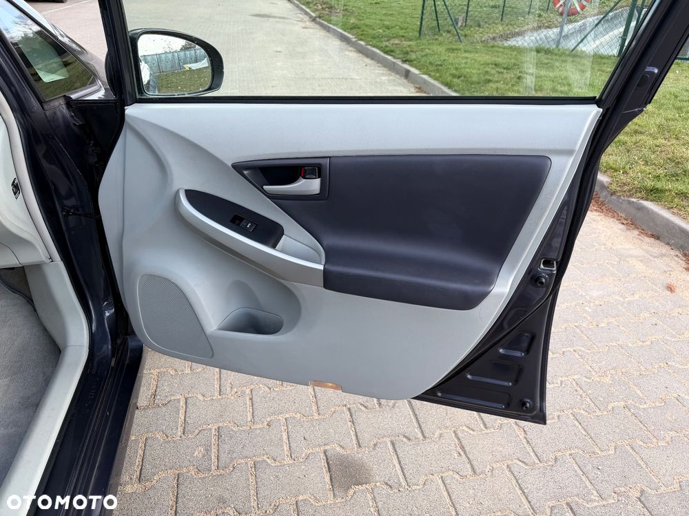 Toyota Prius 1.8 HSD Prestige - 20