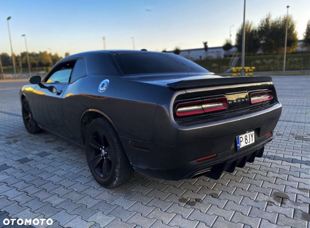 Dodge Challenger Automatik SXT Plus - 3