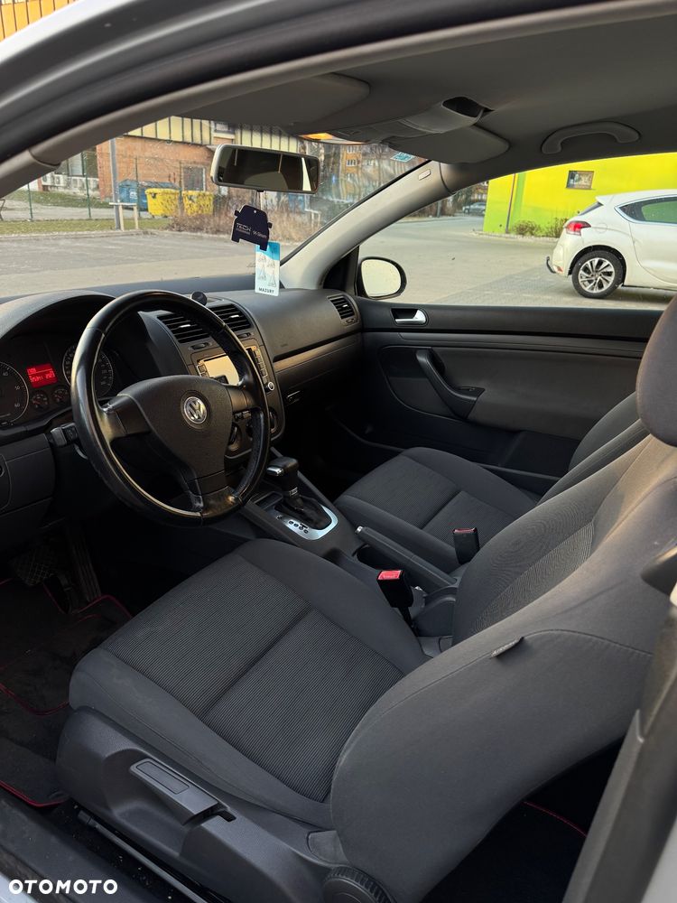 Volkswagen Golf 1.9 TDI Comfortline DSG - 9