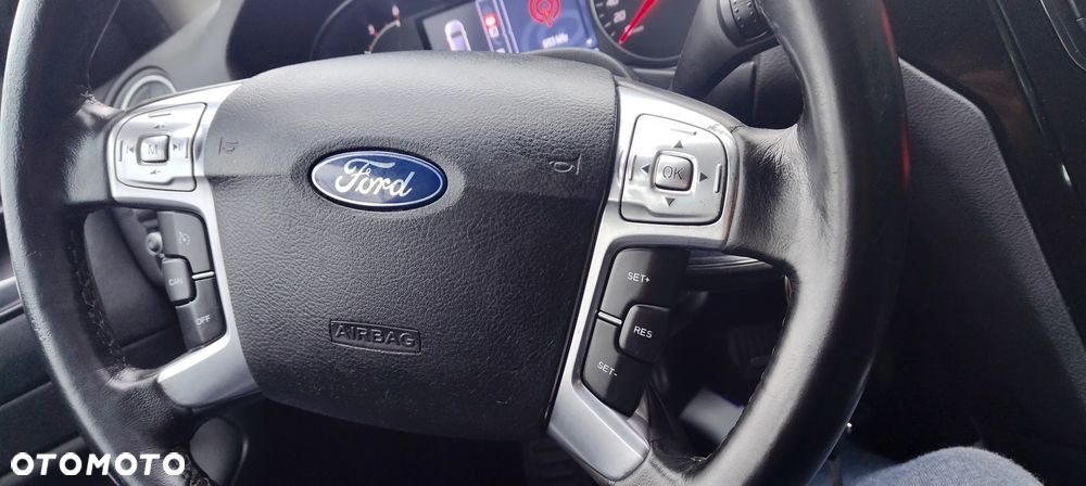 Ford Mondeo - 26