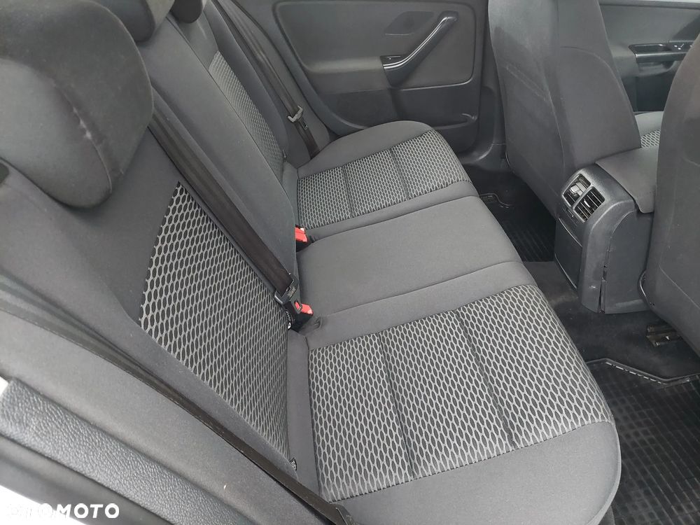 Volkswagen Golf VI 1.6 TDI Comfortline - 8