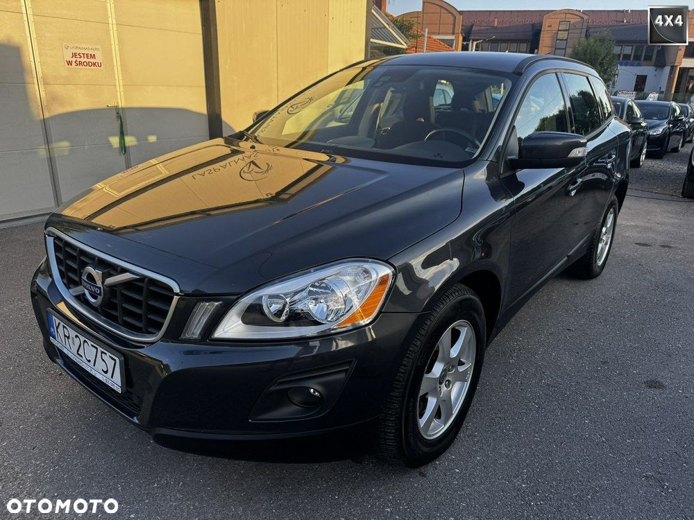 Volvo XC 60 D4 AWD Momentum - 1