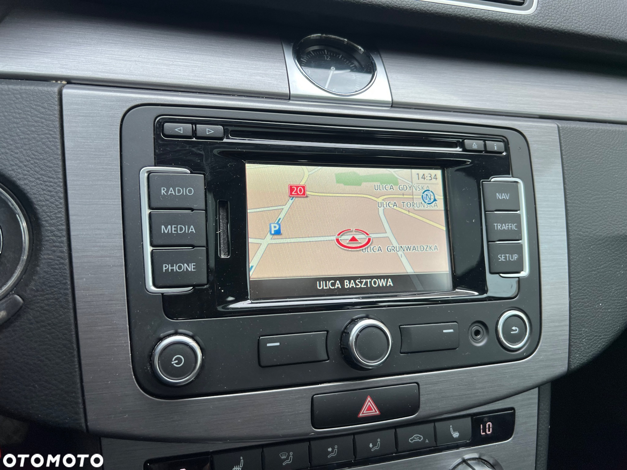 Volkswagen Passat Variant 2.0 Blue TDI SCR Comfortline - 16