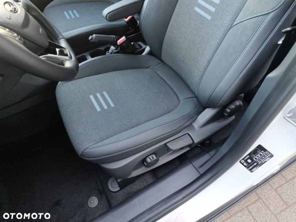 Ford Tourneo Courier - 13