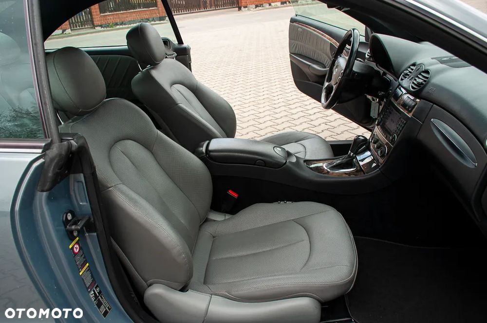 Mercedes-Benz CLK 350 7G-TRONIC Avantgarde - 30