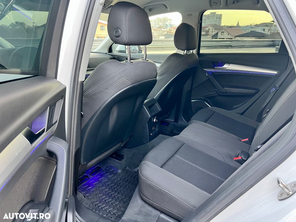 Audi Q5 2.0 40 TDI quattro S tronic Design - 6