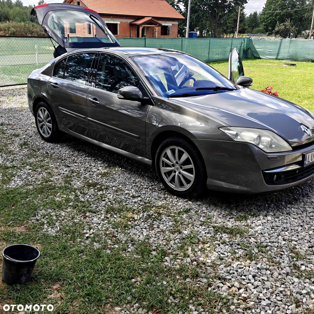 Renault Laguna - 1