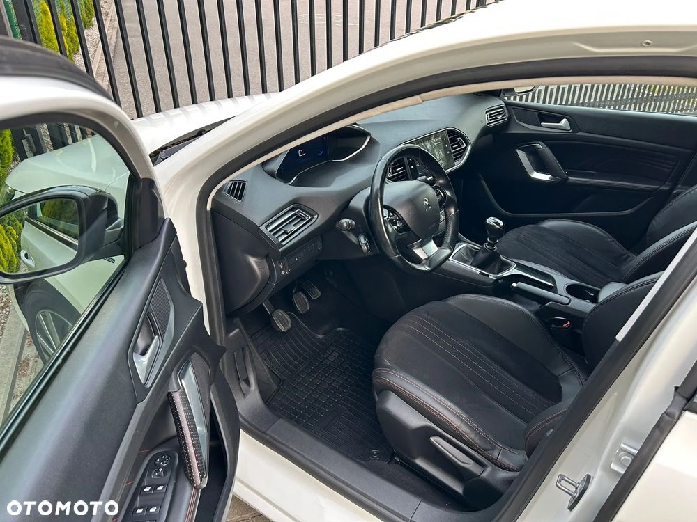 Peugeot 308 BlueHDi 130 Black Edition - 3