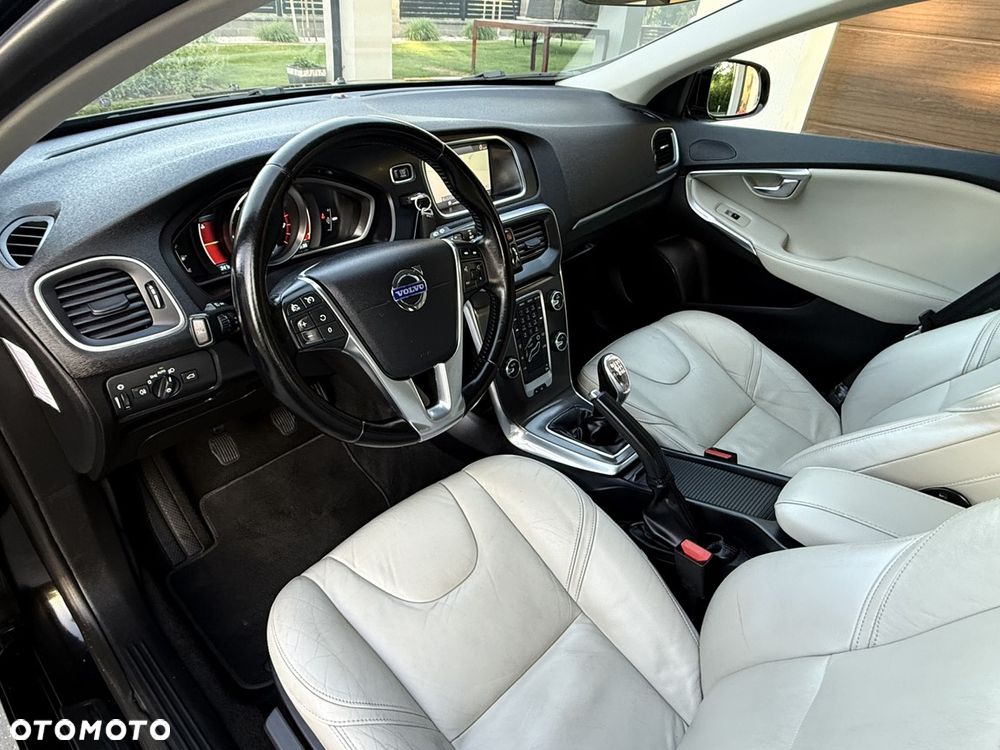 Volvo V40 T3 - 13