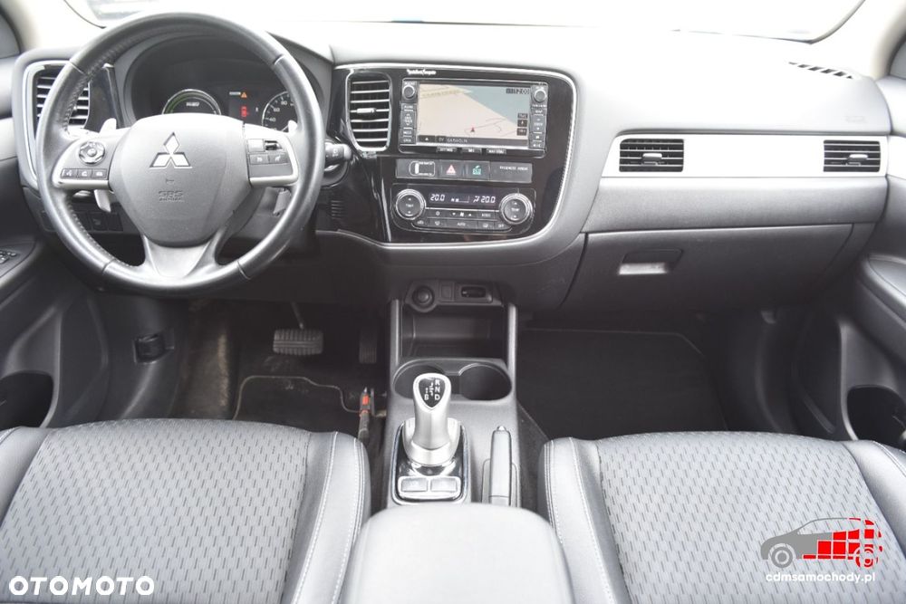 Mitsubishi Outlander - 20