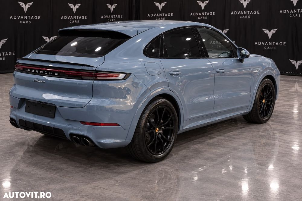 Porsche Cayenne Coupe E-Hybrid - 4