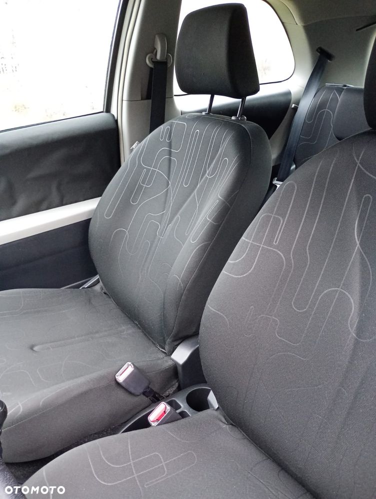 Toyota Yaris 1.4 D-4D Sol - 12