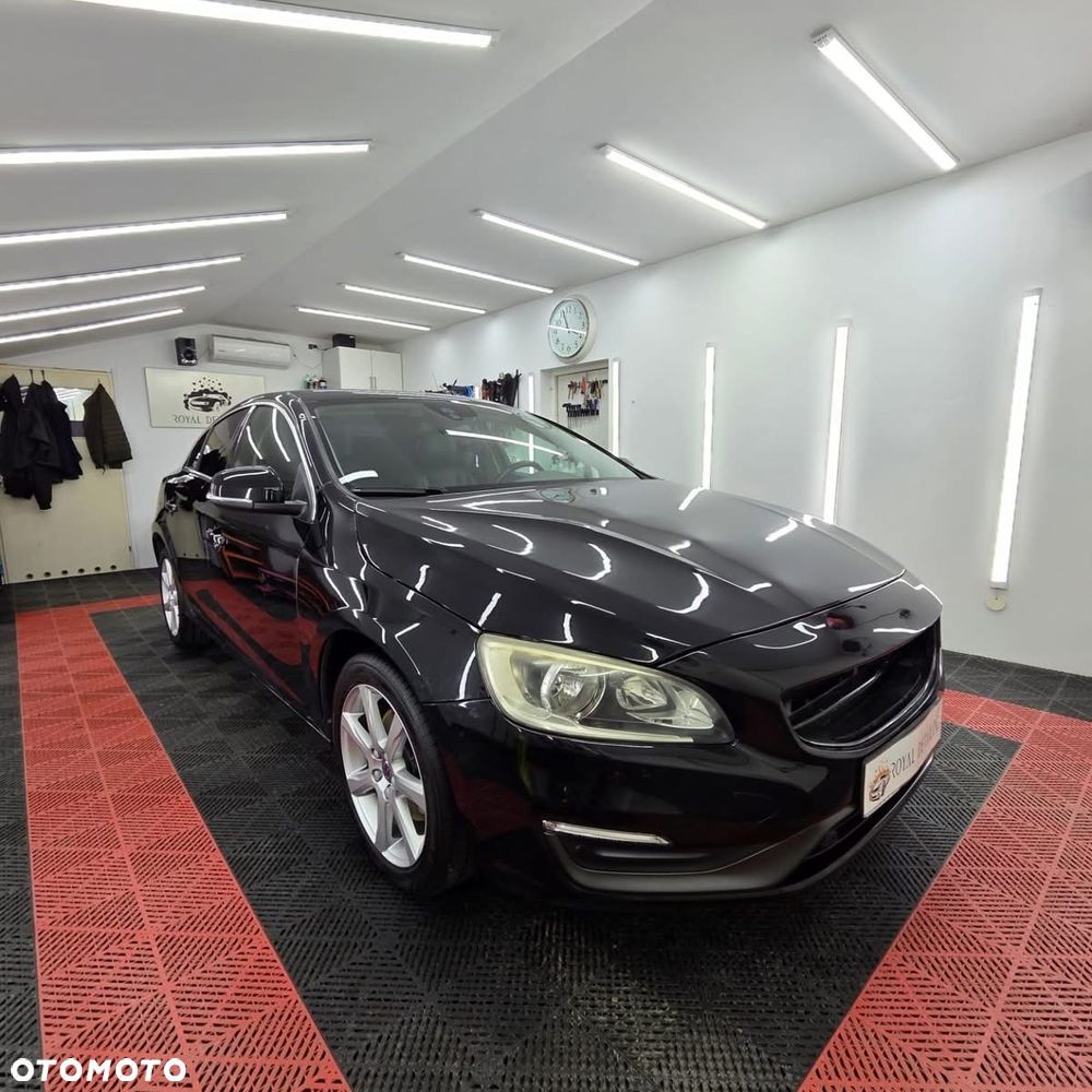 Volvo S60 D2 Drive-E Momentum - 10