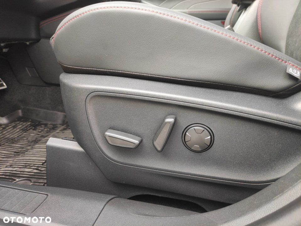 Ford Kuga - 11