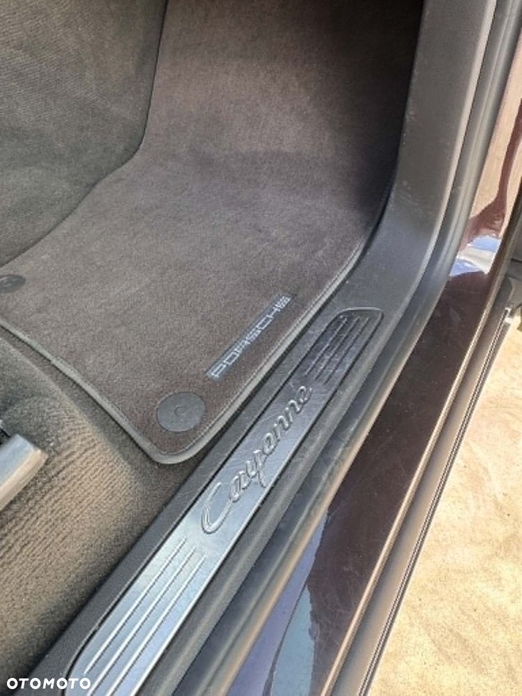 Porsche Cayenne Tiptronic S - 26