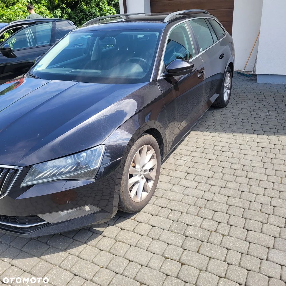 Skoda Superb 2.0 TDI Ambition DSG - 1