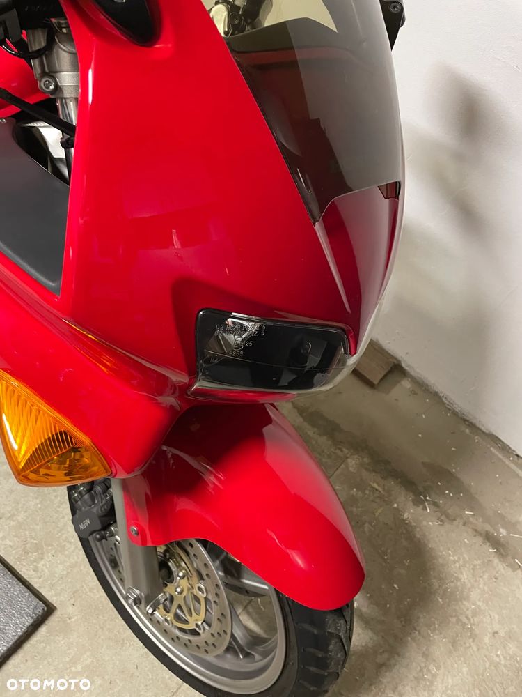 Honda VFR - 2