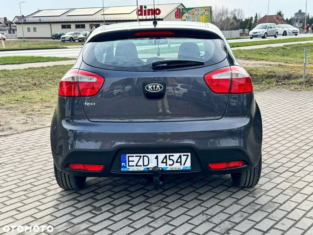 Kia Rio 1.2 Attract - 12