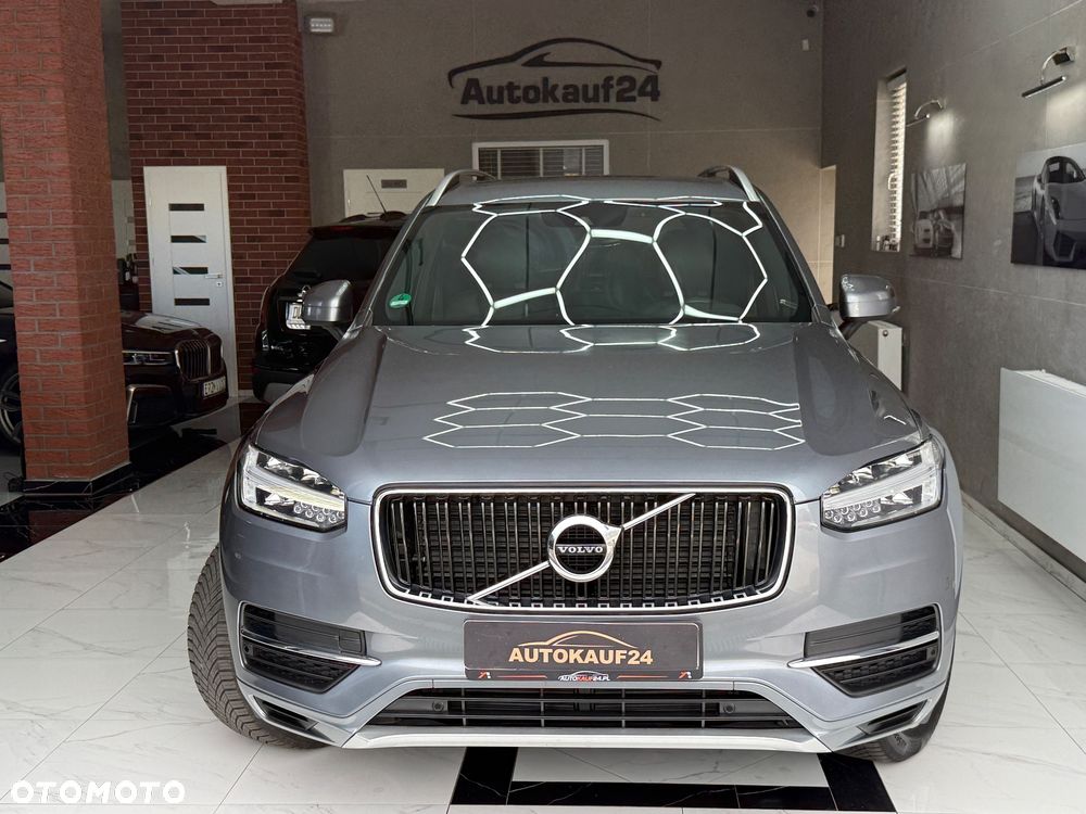 Volvo XC 90 D5 AWD Geartronic Momentum - 4