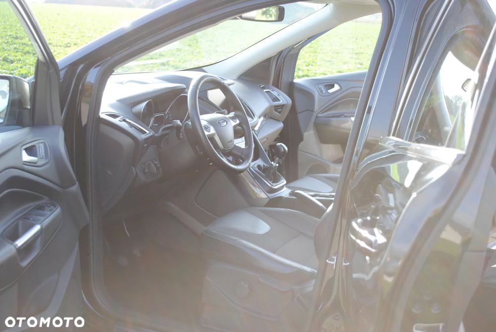 Ford Kuga 2.0 TDCi 4x2 Titanium - 8