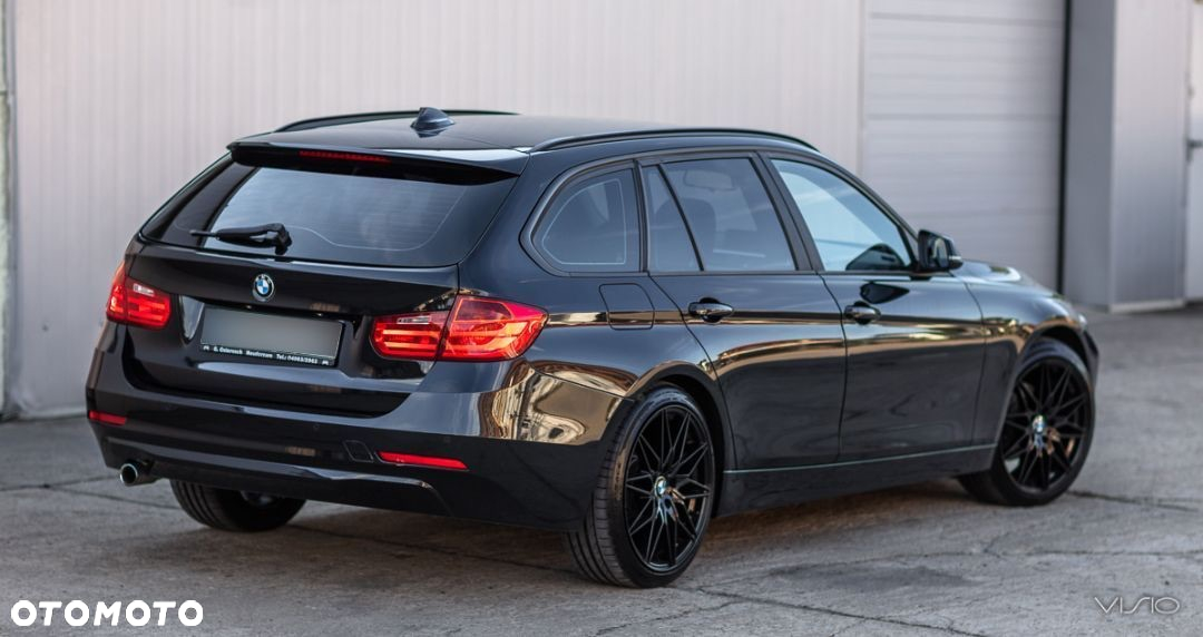 BMW Seria 3 318d DPF Touring Edition Sport - 16