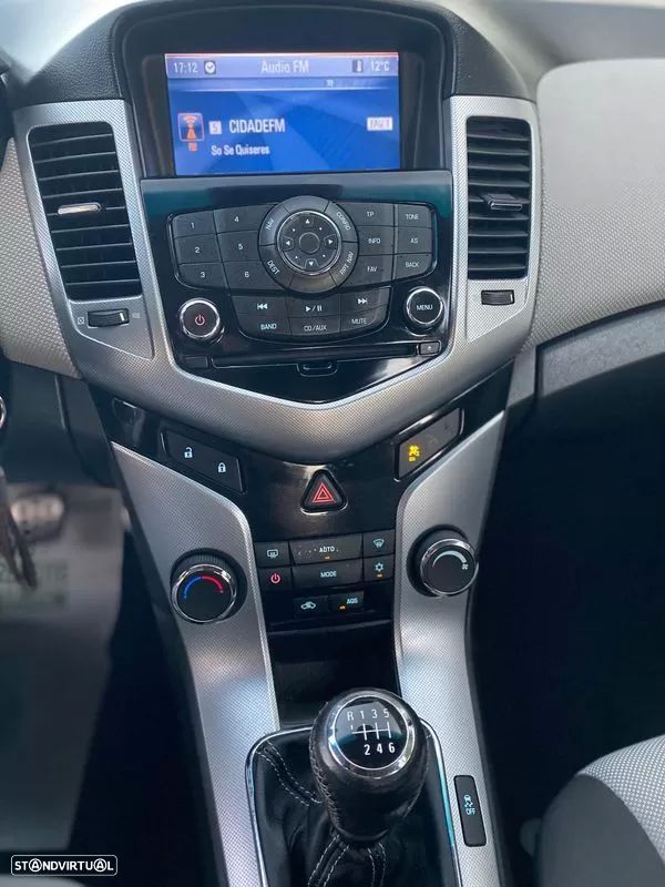 Chevrolet Cruze 2.0 VCDi LT - 29