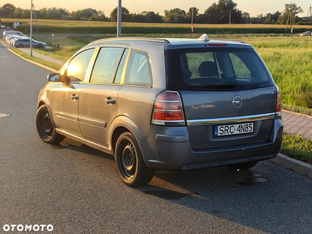 Opel Zafira - 4