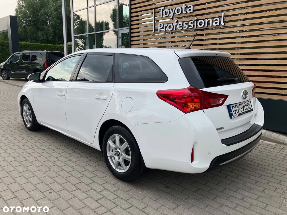 Toyota Auris 1.6 Active - 4