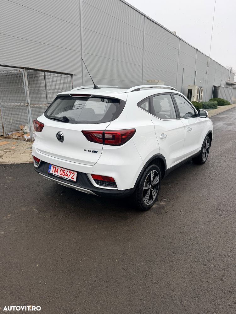 MG ZS EV - 4