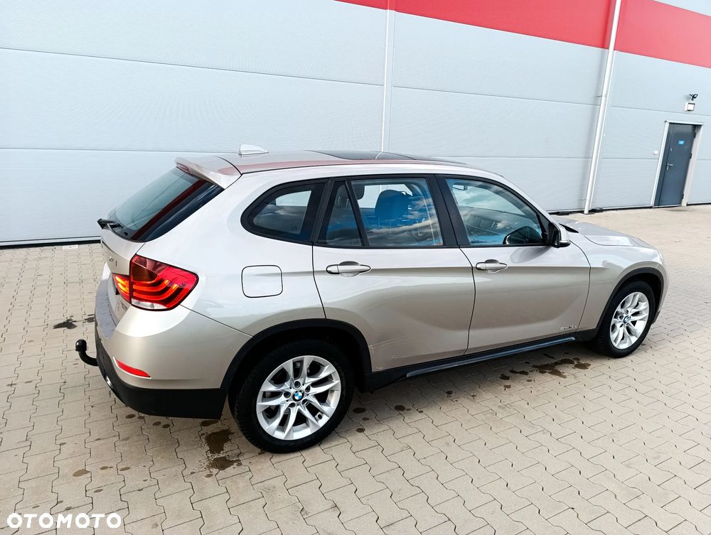 BMW X1 sDrive18d Sport Line - 16