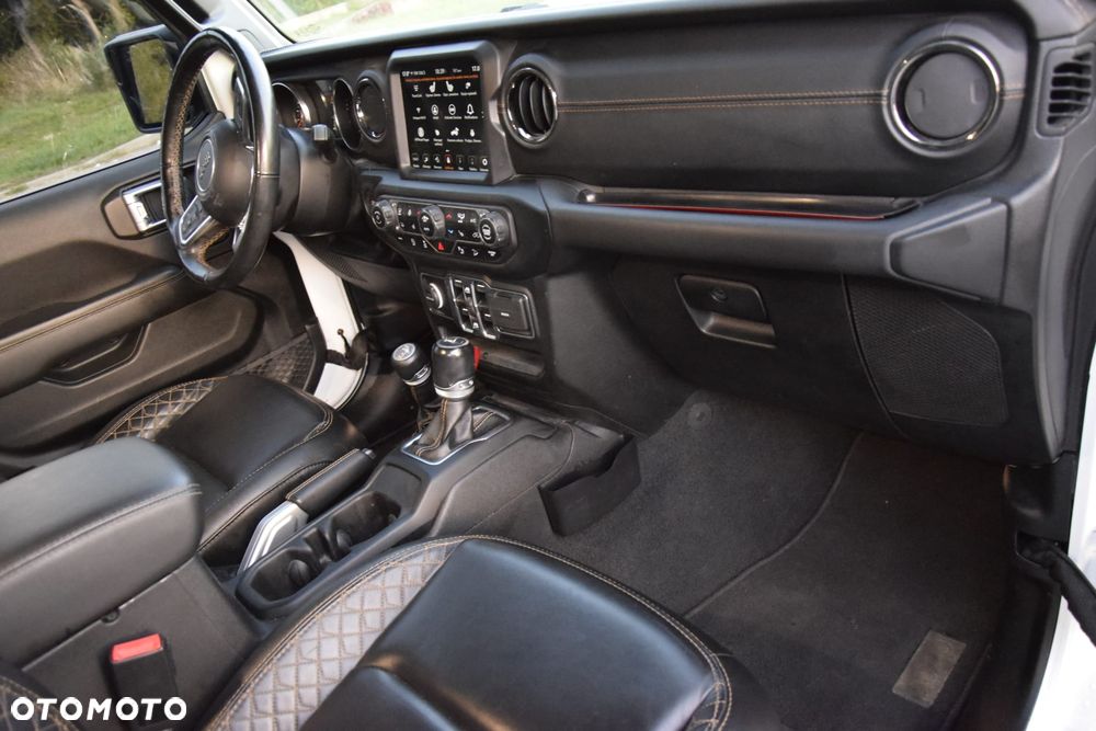 Jeep Wrangler - 31