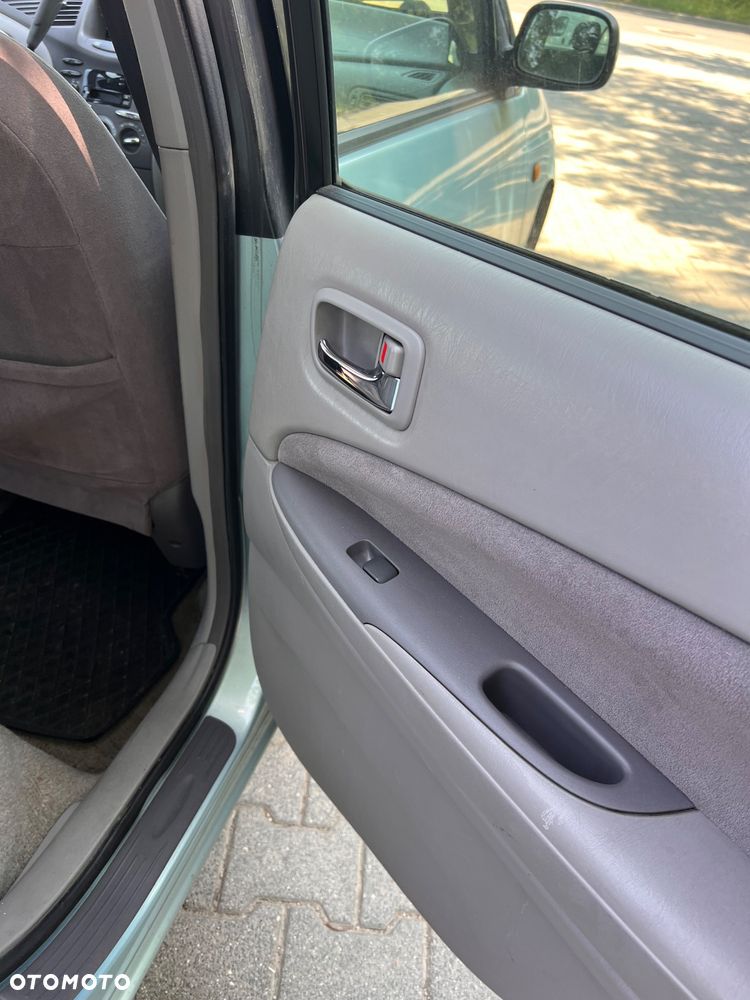 Toyota Prius - 10