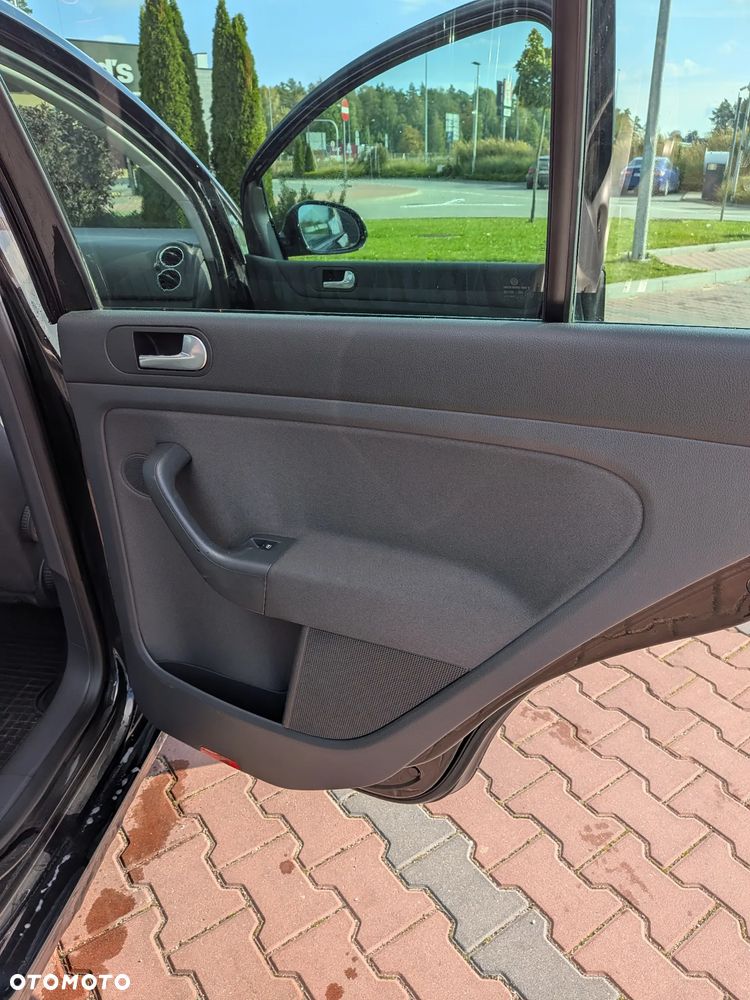 Volkswagen Golf Plus - 23