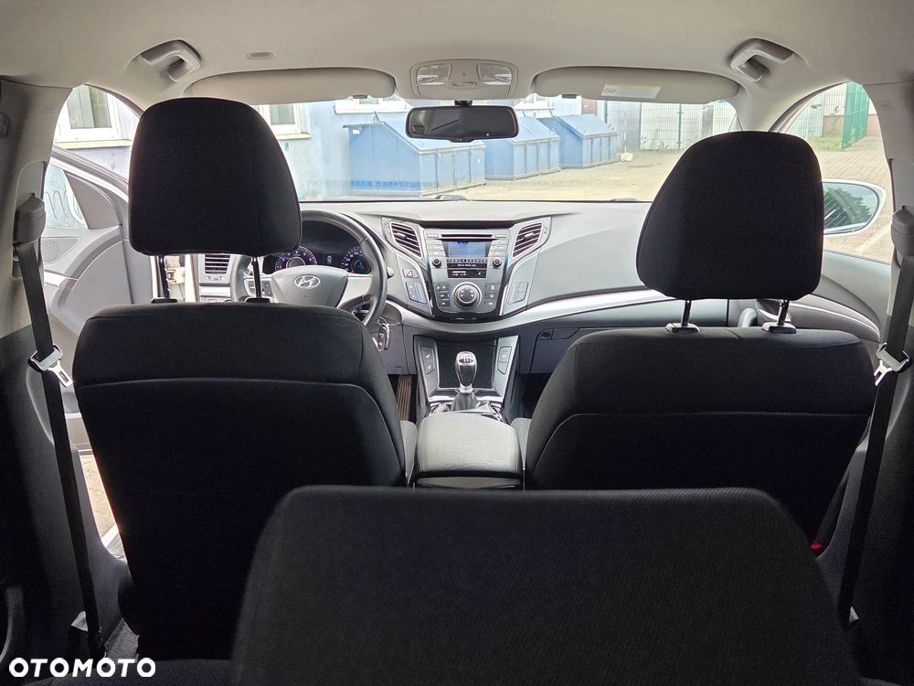 Hyundai i40 Kombi blue 1.6 Space - 28