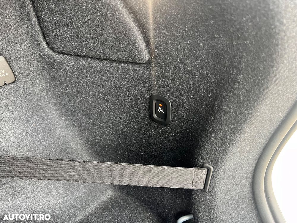 Volvo XC 40 D3 Momentum - 13