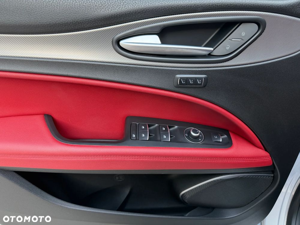 Alfa Romeo Stelvio 2.0 Turbo Veloce Q4 - 28
