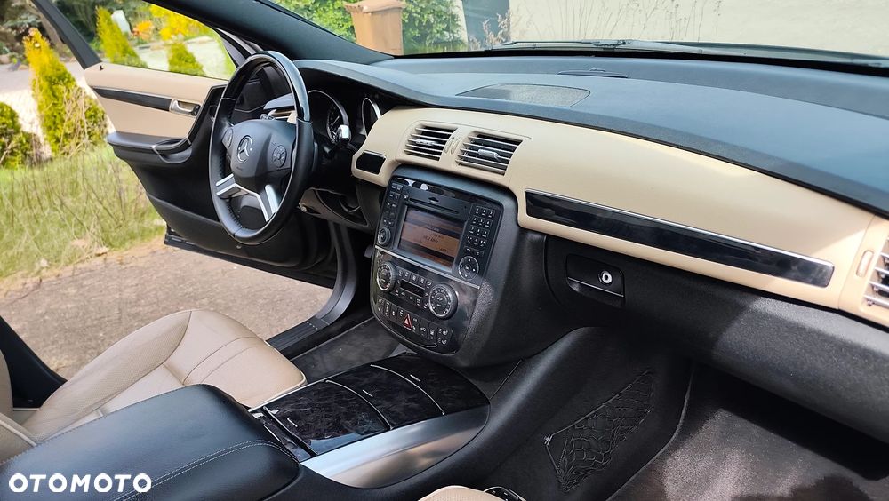 Mercedes-Benz Klasa R 350 4Matic 7G-TRONIC Travel Edition - 19