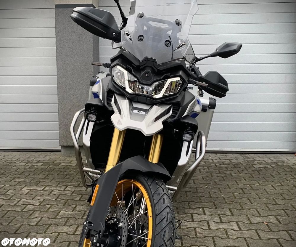 VOGE 900DSX - 12