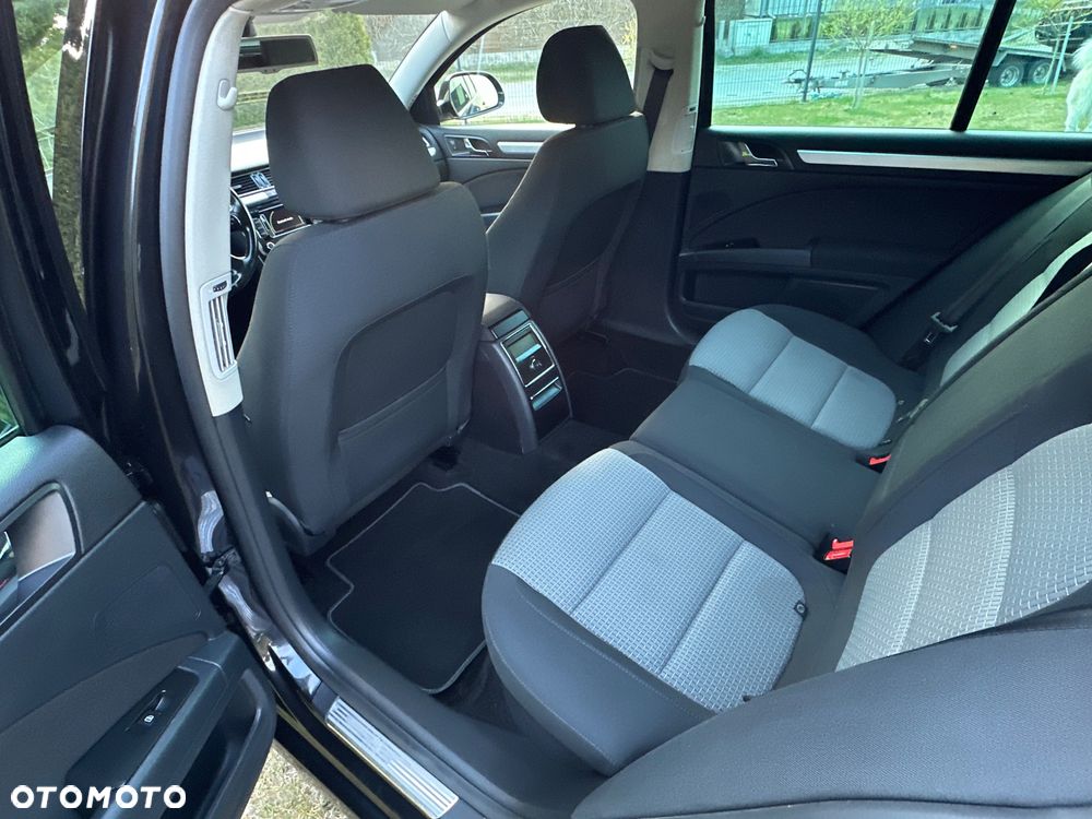 Skoda Superb 2.0 TDI Exclusive - 30