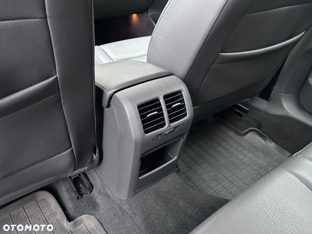 Volkswagen Jetta - 4