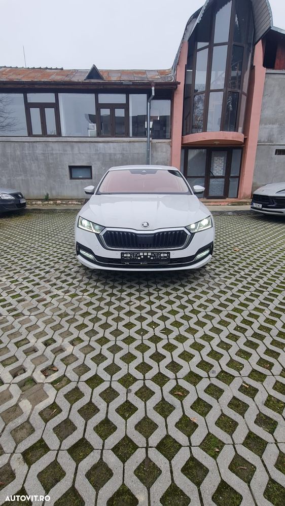 Skoda Octavia 2.0 TDI DSG 4X4 Style - 1