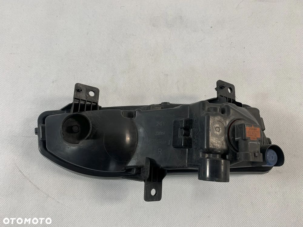 Nissan Qashqai J11 Micra K14 17r Halogen prawy 2017 - 2