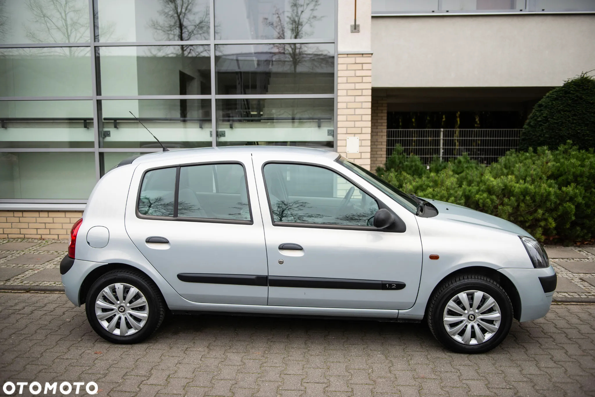 Renault Clio 1.2 Campus Authentique - 3