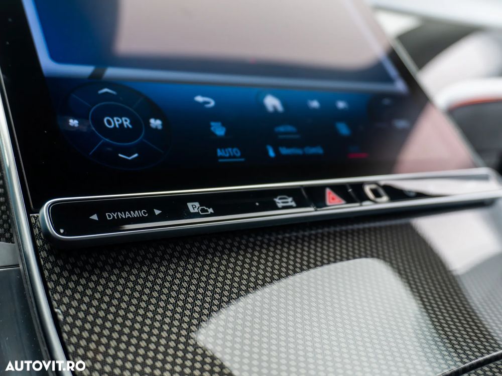 Mercedes-Benz GLC - 31