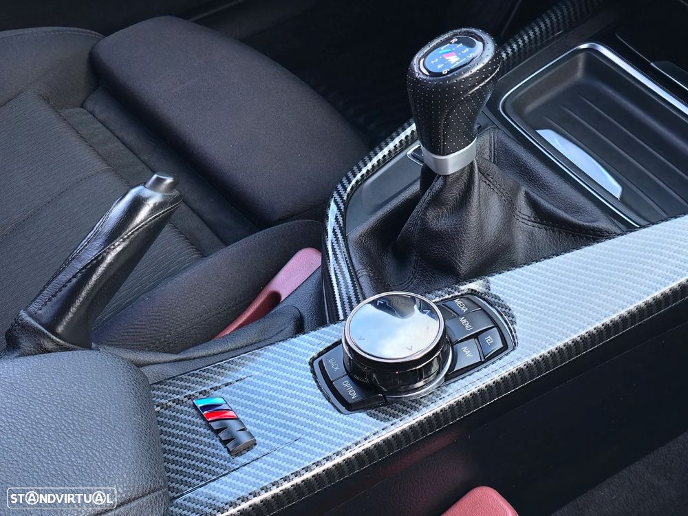 BMW 318 d Sport Line - 26